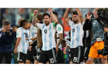 W杯で劇的勝利！アルゼンチン代表の「選手交代」、メッシが決めていた？ 画像
