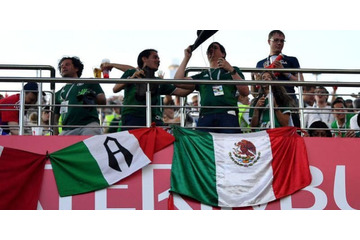 メキシコのW杯ベスト16を祝福したTV司会者、韓国人差別行為で職務停止に… 画像