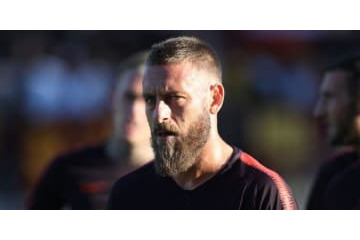 ローマ愛なのか…35歳デ・ロッシ、なんと「給与半減」で残留へ 画像