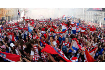 W杯準優勝で国民的英雄に！クロアチア代表が帰国、なんと30万人が出迎える！ 画像