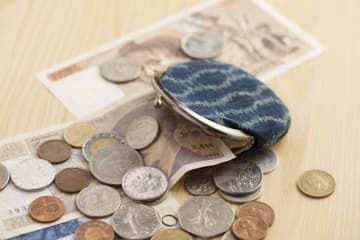 年収1000万円超で貯蓄は月5万円。老後が不安です 画像