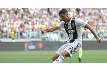 ロナウドやった！「ユヴェントス移籍後初ゴール」を動画で見よう 画像