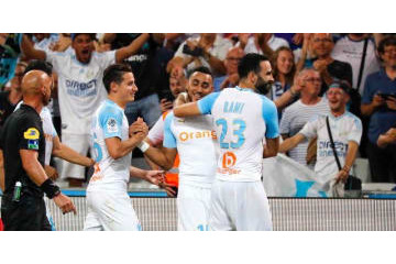 こいつは半端じゃない！酒井の同僚パイェットの長距離ボレーに神の雰囲気 画像