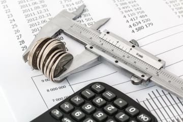 40歳独身、月収15万。勤務先が廃業、お金は足りる？ 画像