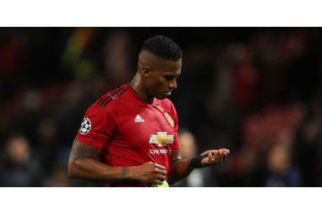 バレンシア炎上！モウリーニョ解任希望を「いいね」…謝罪文までツッコまれる 画像