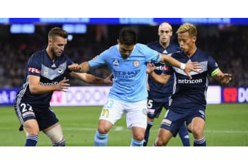 本田のメルボルンに同情する…あのボスニッチがVARに罵詈雑言でブチ切れ！ 画像