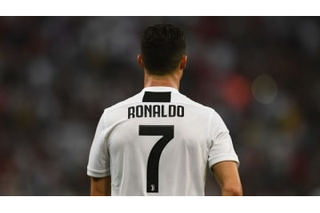 「2月5日生まれ」のサッカー選手がすごい 画像