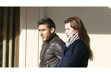 アルゼンチン代表MFの妻、「セクシーすぎる掃除」が話題に 画像