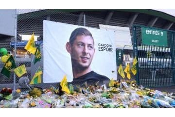 ナントFWサラなのか？飛行機の残骸から1名の遺体が収容される 画像