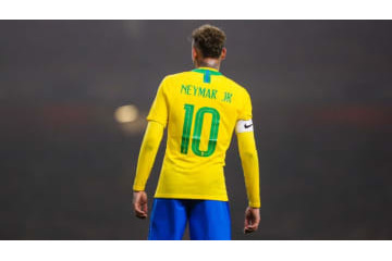 ブラジル代表、ネイマールに代わる「10番」はあの天才MFか 画像