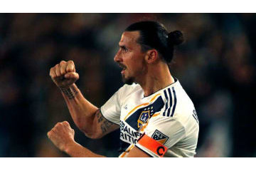 イブラヒモヴィッチ、MLS開幕戦で今季初ゴール！こんな形だった 画像