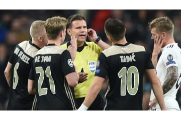 「ハンドの判定がVARのアキレス腱」か…海外でも議論に 画像