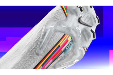 NIKEの象徴的スパイク「マーキュリアル」にスペシャルな一足が登場！ 画像