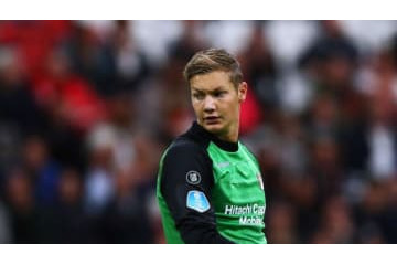 「アヤックスは素晴らしい」と書け…19歳新加入GKへの“思想教育”が話題 画像