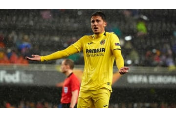 これは伝説！スペインの天才がやった「ラボーナ」 ゴールを見たか 画像