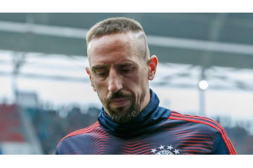 あのリベリが「マジ涙」！ラフィーニャのバイエルン退団会見で 画像