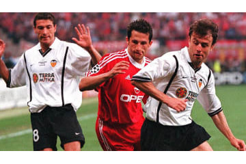 ユニフォームで振り返るCL決勝～2000-01　バイエルン対バレンシア 画像