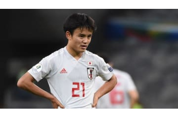 久保建英、ジダンを彷彿とさせた「神トラップ」がえぐい 画像