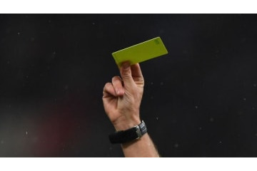 浦和対湘南で生まれた「世紀の誤審」が波紋…選手からも批判相次ぐ(動画あり) 画像