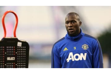 ルカクがミラノに到着！深夜に「熱狂インテリスタ」が集結した場面が話題 画像