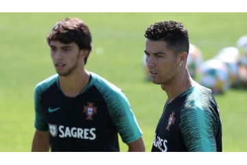 ロナウドに写真お願いのマティッチ「ポルトガルは世界最強になれる」 画像