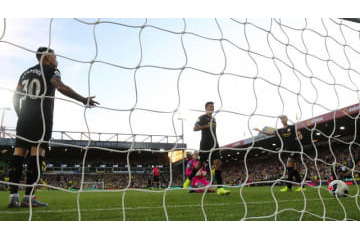 シティ衝撃敗戦…ノリッジの餌食になった「オタメンディの大ミス」がこれ 画像