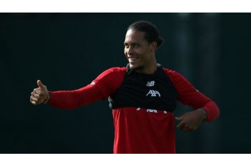 見よファンダイクの予測力！脅威の「早すぎ歓喜」がこれ 画像