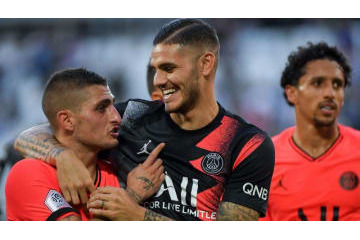 ネイマール大ウケ！イカルディの「歌」がこれ 画像