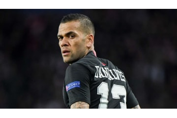 ダニ・アウヴェス、パリを酷評　「クソほど人種差別的」 画像