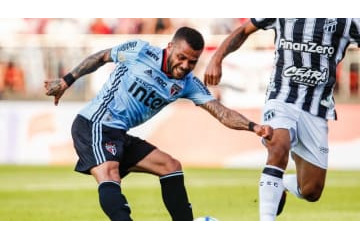 ダニ・アウヴェス、すげぇ！サンパウロの“10番”で決めた「衝撃初ゴール」がこれ 画像