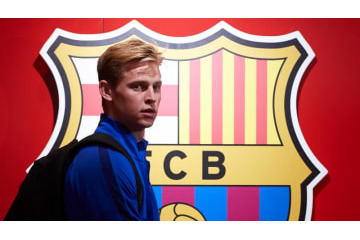 天才デヨング、一瞬で2人を凍らせる「超高速フェイント」がこれ 画像