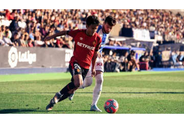 久保建英、相手を置き去りにした「センス抜群の縦突破」がこれ 画像