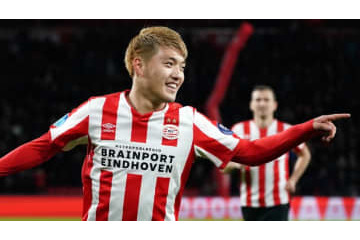 堂安、PSVで2ゴール目！狙いすました「技ありヘッド」がこれ(動画あり) 画像