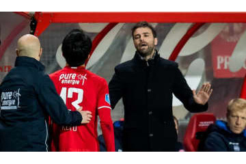 中村敬斗、わずか前半38分で交代…監督も辛かった「ショックシーン」がこれ 画像