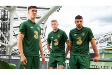 アイルランド代表、新ユニフォームを発表！予選突破ならEURO2020でも着用へ 画像