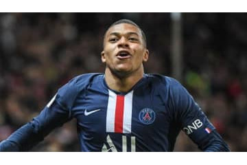 歴史が変わる！レアル「500億円でエムバペ獲り」か 画像