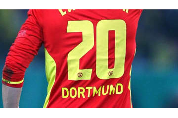 GKなのに「背番号20」を着用した7人のキーパーたち 画像