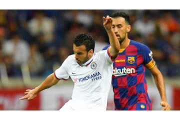 「日本でバルサ復帰説があった」 チェルシーFWペドロが明かす 画像