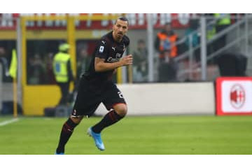 復帰初ゴールのイブラ、38歳で「驚異的スピード」を叩き出す 画像