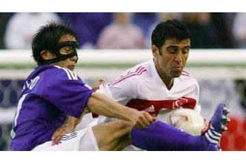 衝撃…日韓W杯の英雄ハカン・シュキュル、なんと「Uber」の配達員になっていた 画像