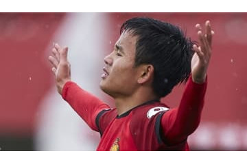 危ない！久保建英、あわや「退場」だったプレーがこれ 画像