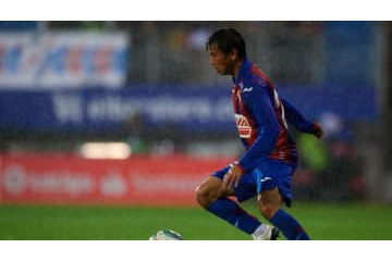 乾貴士、リーガ公式を唸らせる！イニエスタ級の「超ヌルヌルドリ」がこれ 画像