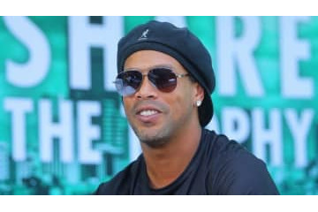 逮捕されたロナウジーニョ、刑務所で大工仕事にハマる 画像