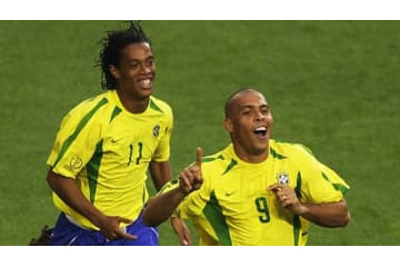 ロナウジーニョの逮捕、ロナウドは「誤解」と擁護 画像