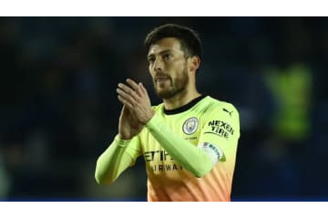 ダビド・シルバ、Jリーグ移籍なし？代理人がミランと会談か 画像