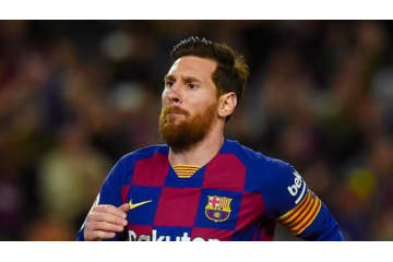 この精巧さ、すごい…「激似のメッシ人形」制作過程がこれ 画像