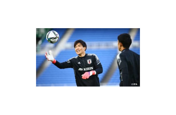 「めっちゃ飛び出す」 日本代表GK西川、柏の18歳GK佐々木雅士を誉める