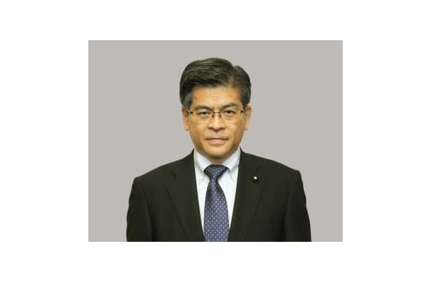 石井啓一氏