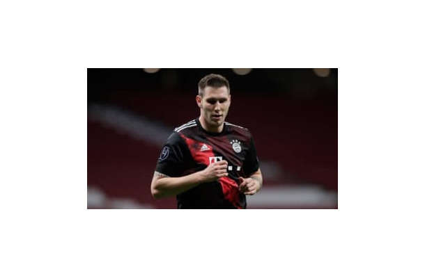 なぜ宿敵ドルトムント移籍に沈黙してたのか…バイエルンDFジューレが理由を明かす