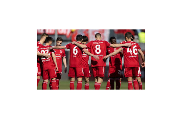 田中碧のデュッセルドルフ、14人コロナ陽性の緊急事態を乗り切る！21歳の内野貴史もデビュー